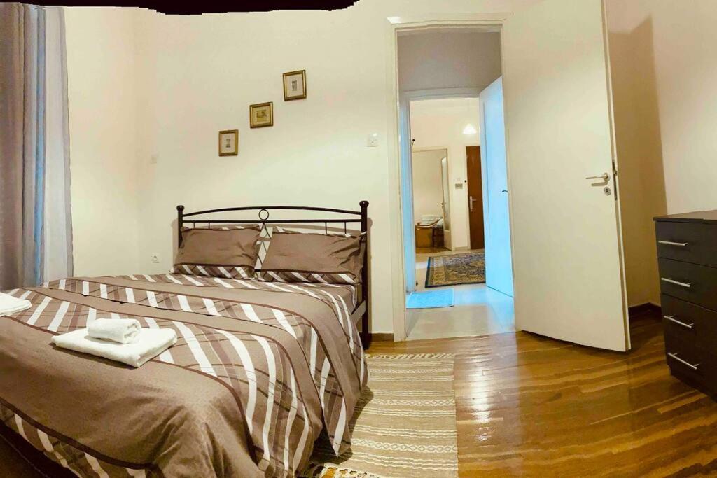 B&J City Center Daire Kalamata Dış mekan fotoğraf